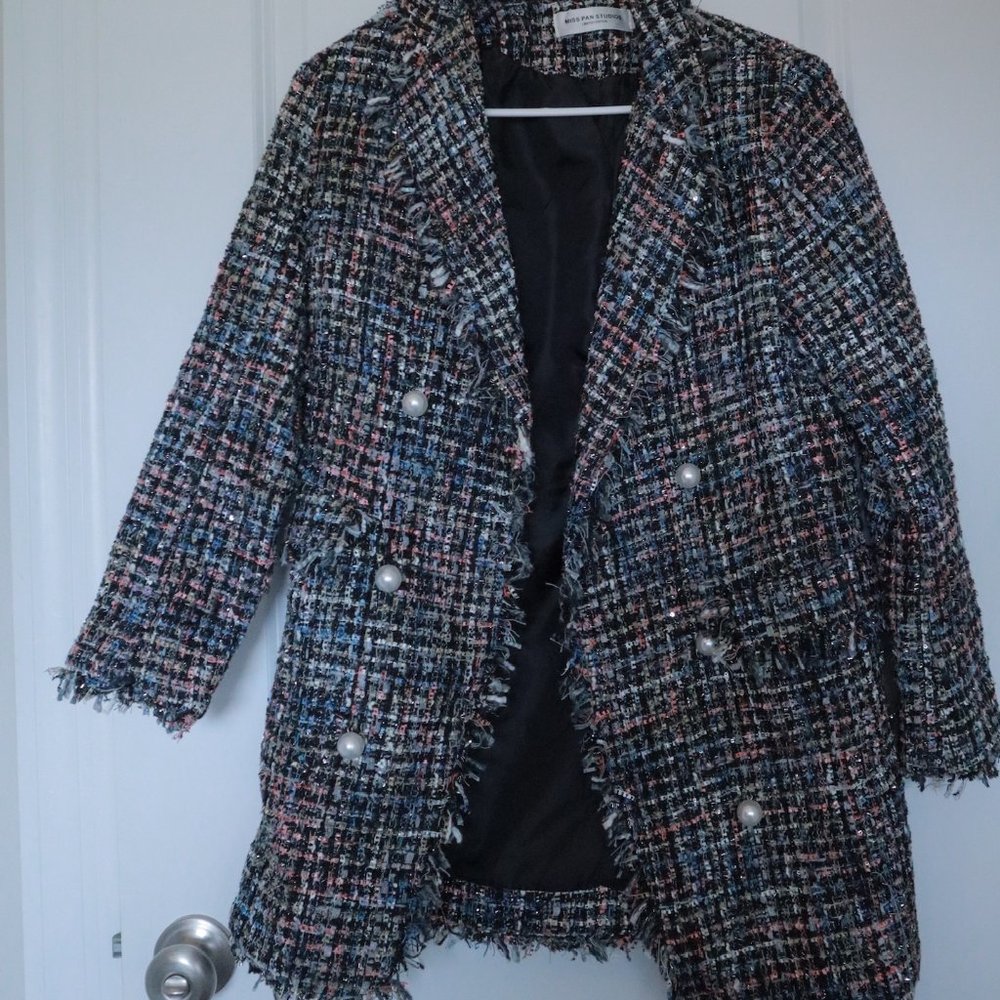 Chic Tweed Blazer Coat with Pearl Buttons